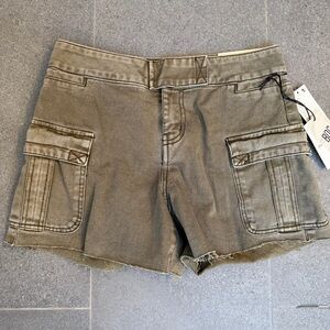 Urban Outfitters BDG NWT Women A-Line Denim Cargo Short Olive Size 27